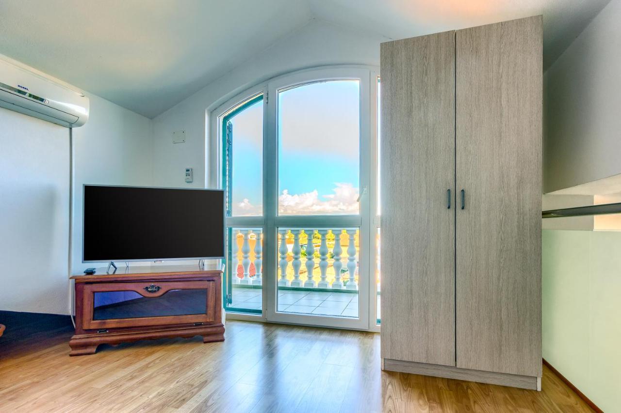 Apartmani Vukicevic โวดีเซ ภายนอก รูปภาพ